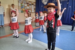 UROCZYSTE WYSTĘPY  Z OKAZJI DNIA MAMY I TATY